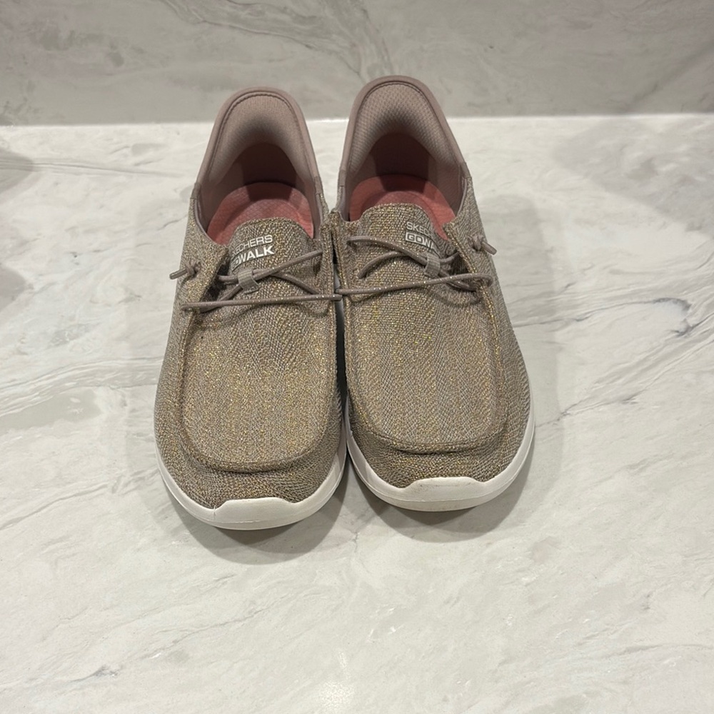 Ladies Skechers Tan Loafers Slip-On Comfort EUC